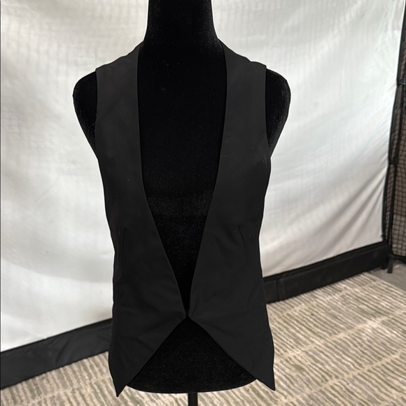 Zara Basic black Vest - Picture 1 of 3
